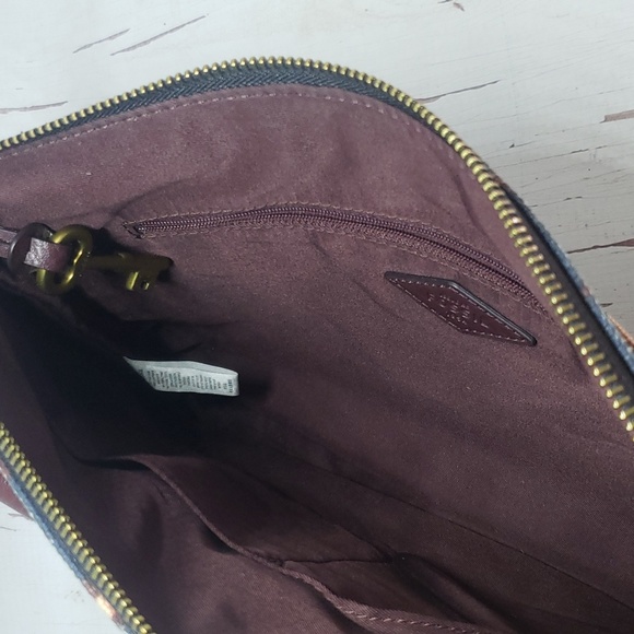 Fossil ptint blue canvas and leather crossbody bag - Picture 4 of 8